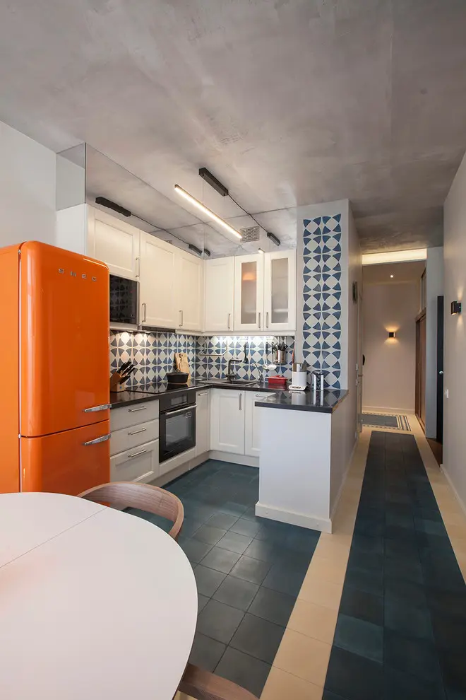 Un apartament primitor, cu note industriale si accent pe definirea spatiilor