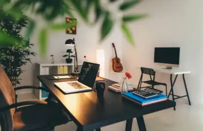 Bringing Your Home Office to Life with Green Plants
