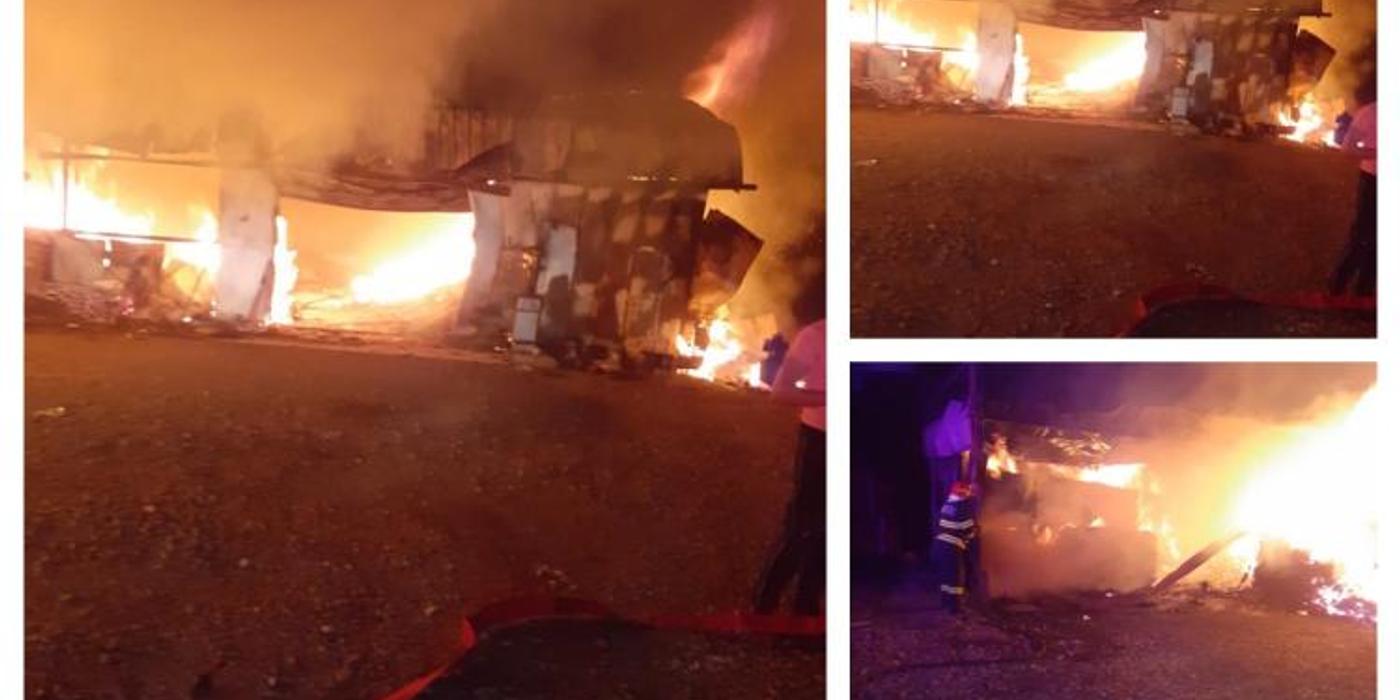 Incendiu puternic, noaptea trecută, la o hală de producție din localitatea Râșca, județul Cluj