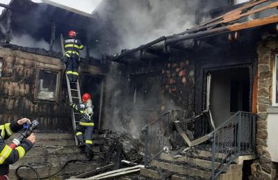 Incendiu, duminică în localitatea Mănășturu Românesc din comuna Mănăstireni