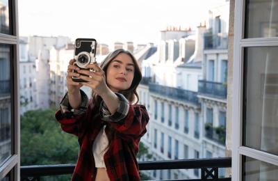 Se vinde apartamentul din „Emily in Paris”.