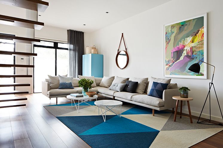 Locuinta urbana cu design modern si accente industriale