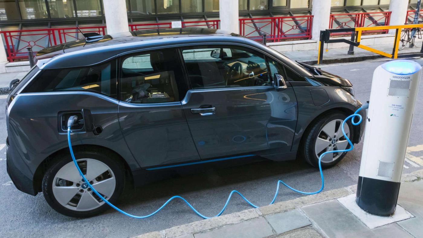 Tanczos Barna anunţă un program de tipul ”Rabla” pentru încurajarea cumpărării de autovehicule electrice de către companiile care deţin flote de maşini