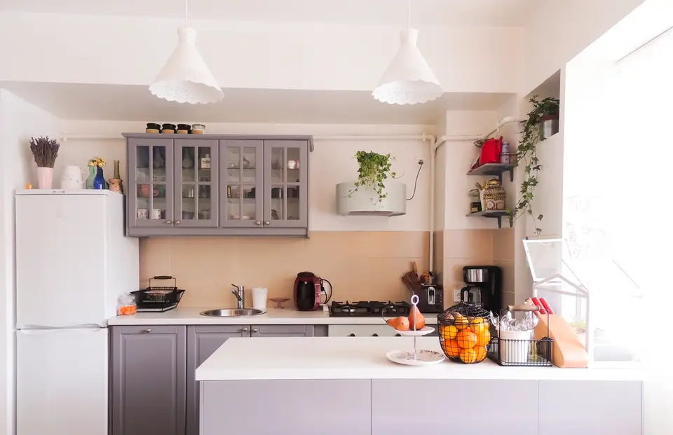 Acasa la Ioana spatiu mic decorat cu stil