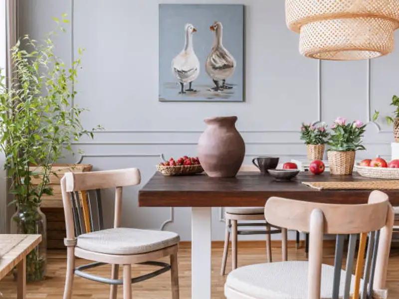 Zona de dining rustică: un refugiu de căldură și confort