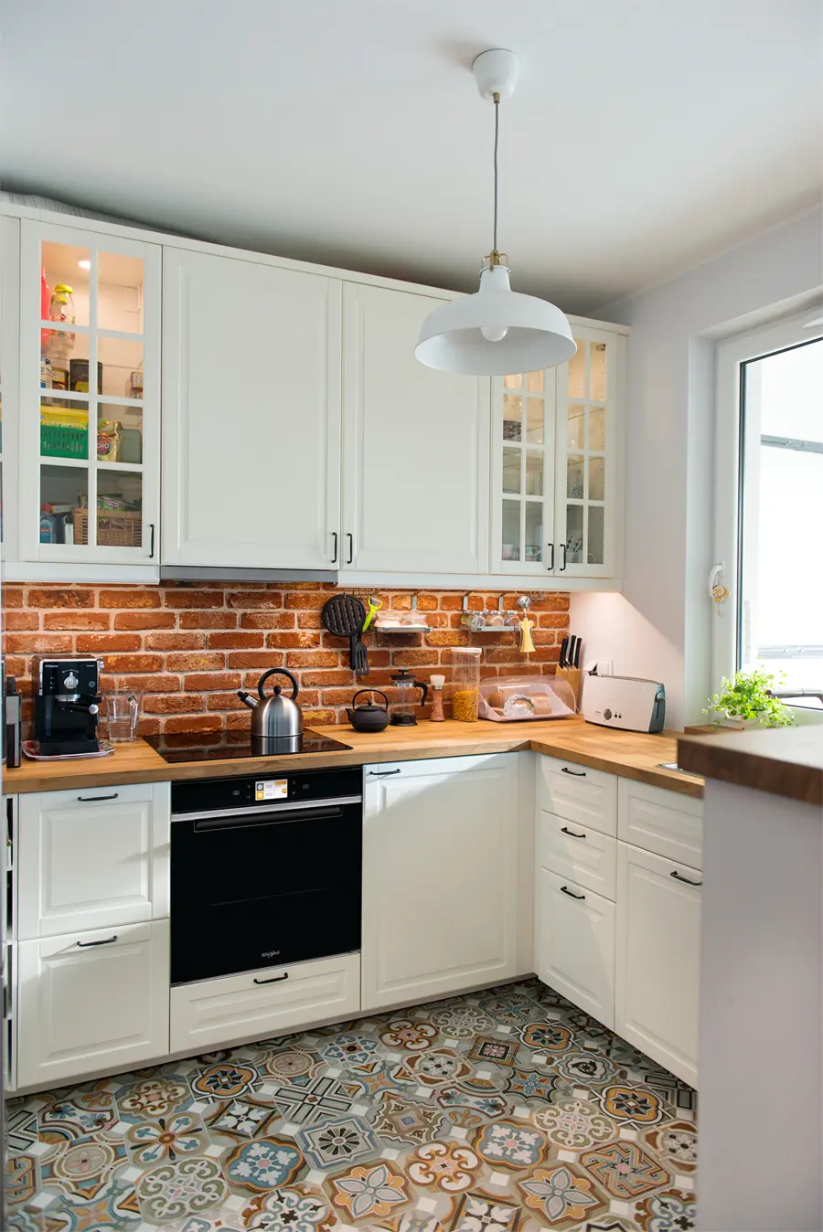 Descopera noua gama pentru gatitul inteligent: cuptorul inovativ si plita cu inductie