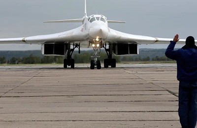 Rusia mută 2 bombardiere la 600 km de SUA. Americanii cred că flota lor e complet neprotejată