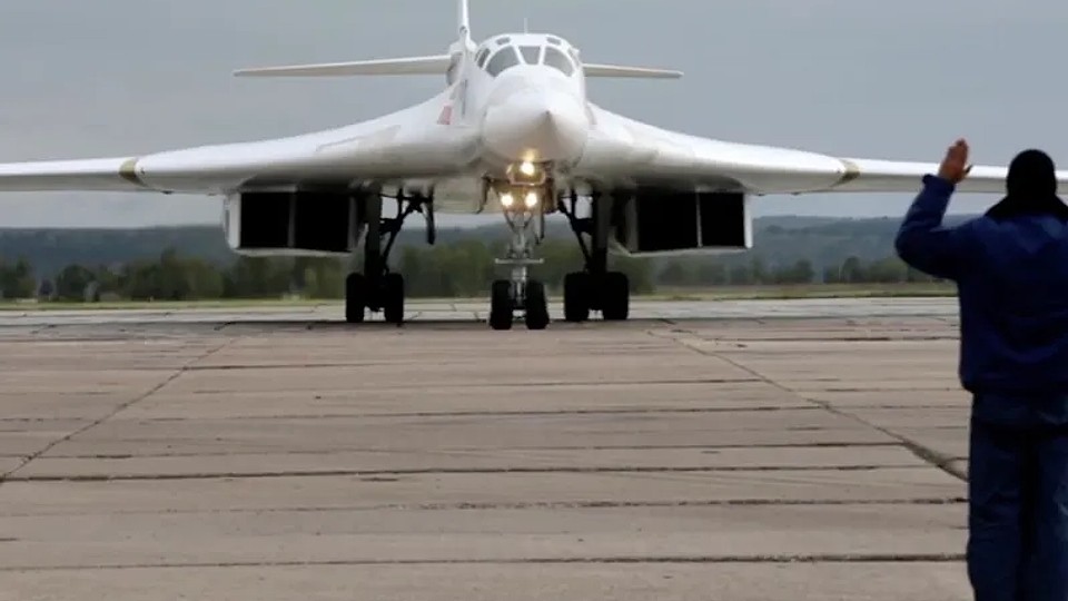 Rusia mută 2 bombardiere la 600 km de SUA. Americanii cred că flota lor e complet neprotejată