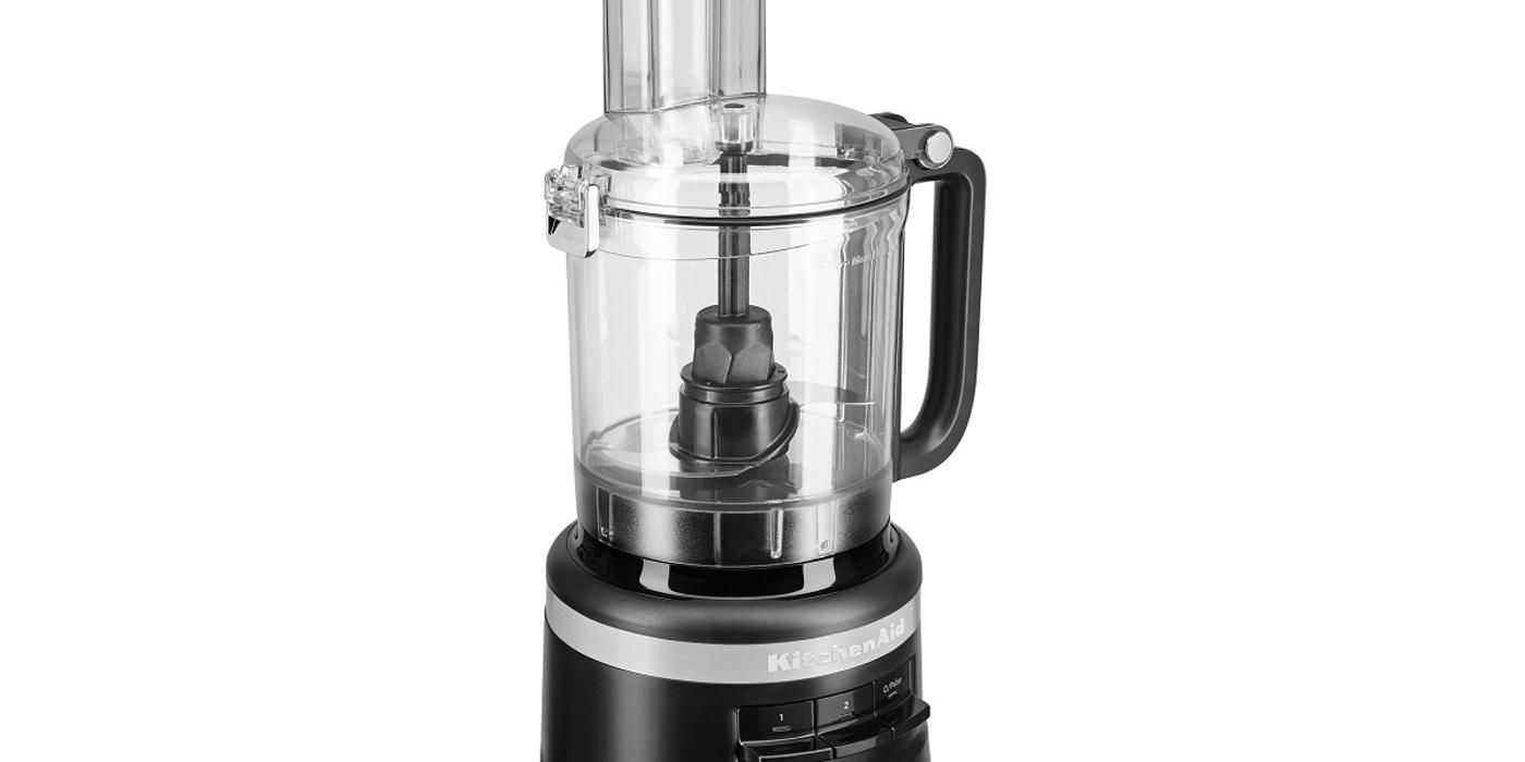 Un robot de bucatarie este de ajutor, precum și alte accesorii speciale află mai multe de aici