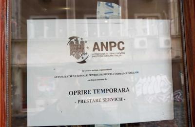 Patruzeci de operatori economici din Centrul Vechi verificaţi de ANPC / Amenzi de 177.000 de lei / 14 decizii de oprire temporară a activităţii / LISTA unităţilor cu activitate suspendată