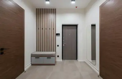 Hardwood Flooring vs. Tile in the Hallway
