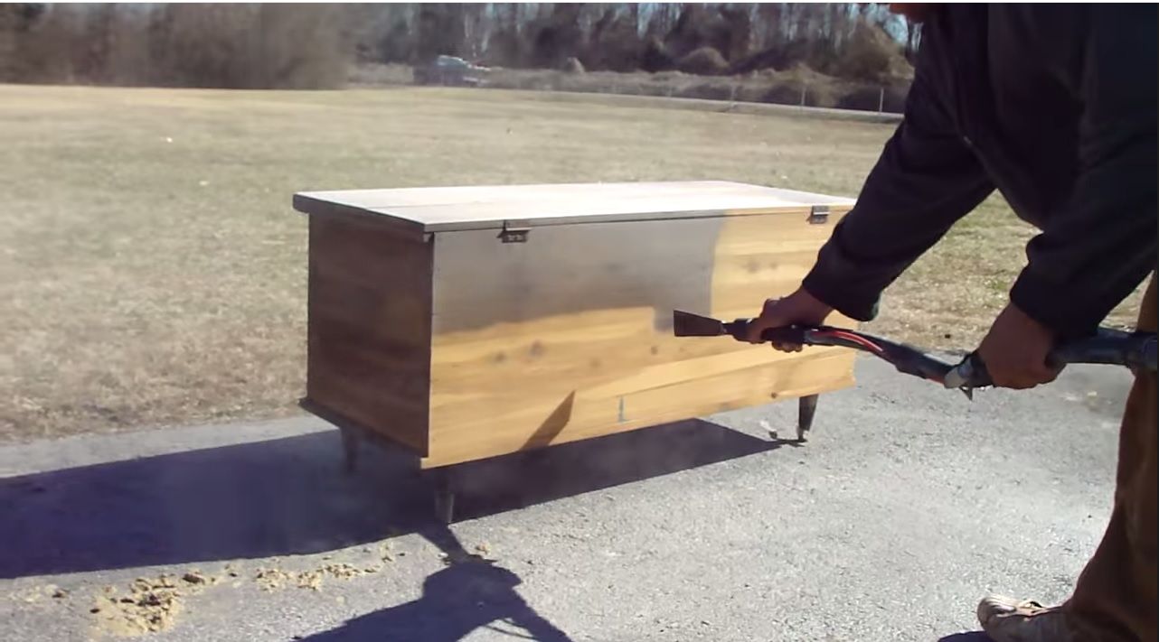 Solutii de finisare si reconditionare: sablarea lemnului