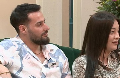 Apropieri mari între Andi și Roberta. Cei doi s-au ținut de mână