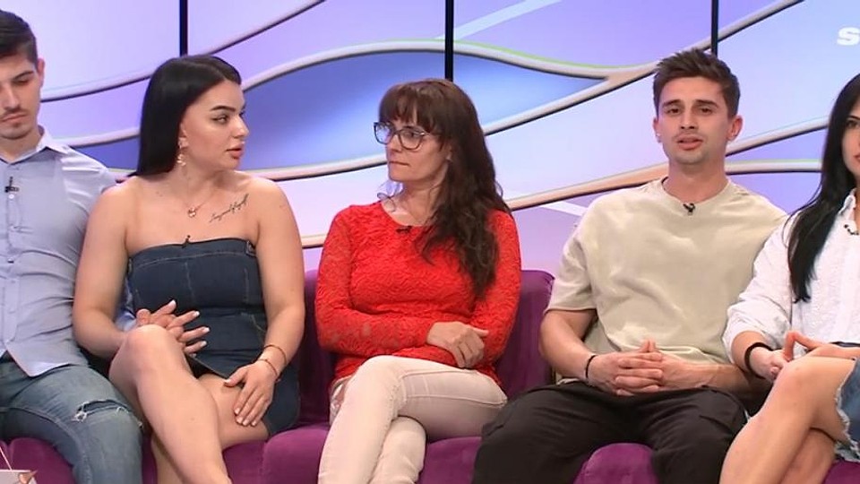 Maria și Cristian, discutați de Mihaela și Liliana. Băiatul s-a enervat: ”Țațe bârfitoare. Hiene”