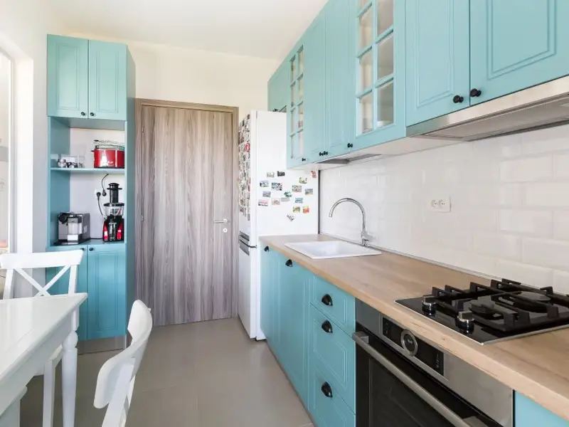 Apartament de trei camere din Bucuresti amenajare eleganta in tonuri pastelate