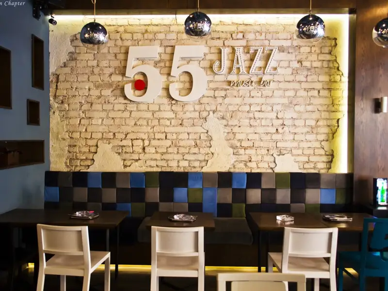 Pub 55Jazz design in acorduri muzicale