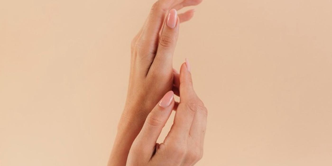 Mâinile şi comunicarea nonverbală. Ce trăsături de caracter pot să surprindă ?