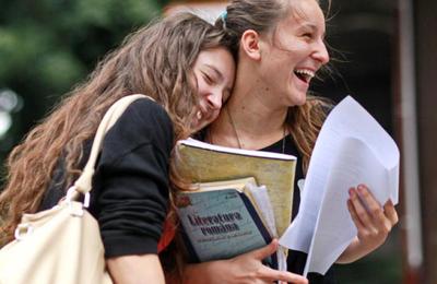 Colegiul Național ”Emil Racoviță” Cluj și de Liceul Teoretic ”Avram Iancu”, în totul celor mai bune licee din Cluj, potrivit mediilor de la Bacalaureat 2023