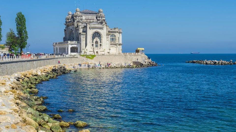 Litoralul Constanței: între albastrul infinit și paginile istoriei