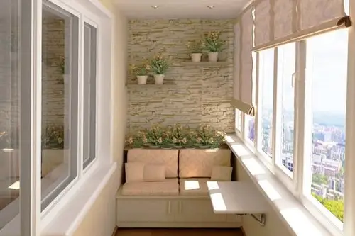 Balconul spatiu de depozitare si relaxare