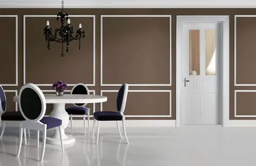 Renovare coerentă: cum se potrivesc ușile cu toc ascuns cu ușile albe și parchetul stratificat