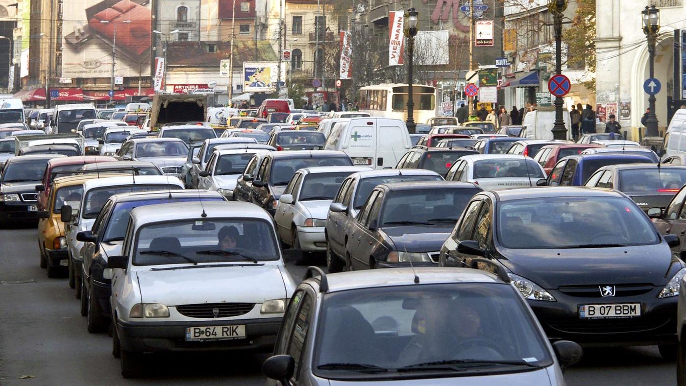 Codul Rutier va fi din nou modificat. Șoferii pot fi amendați direct la ghișeul de înmatriculări