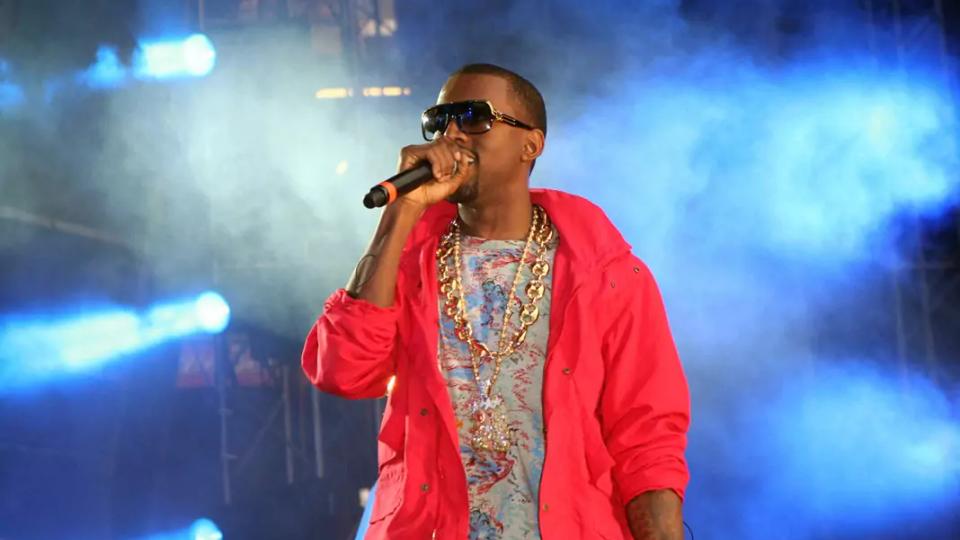 Artistul hip-hop Kanye West lansează YZY, un token pe Solana