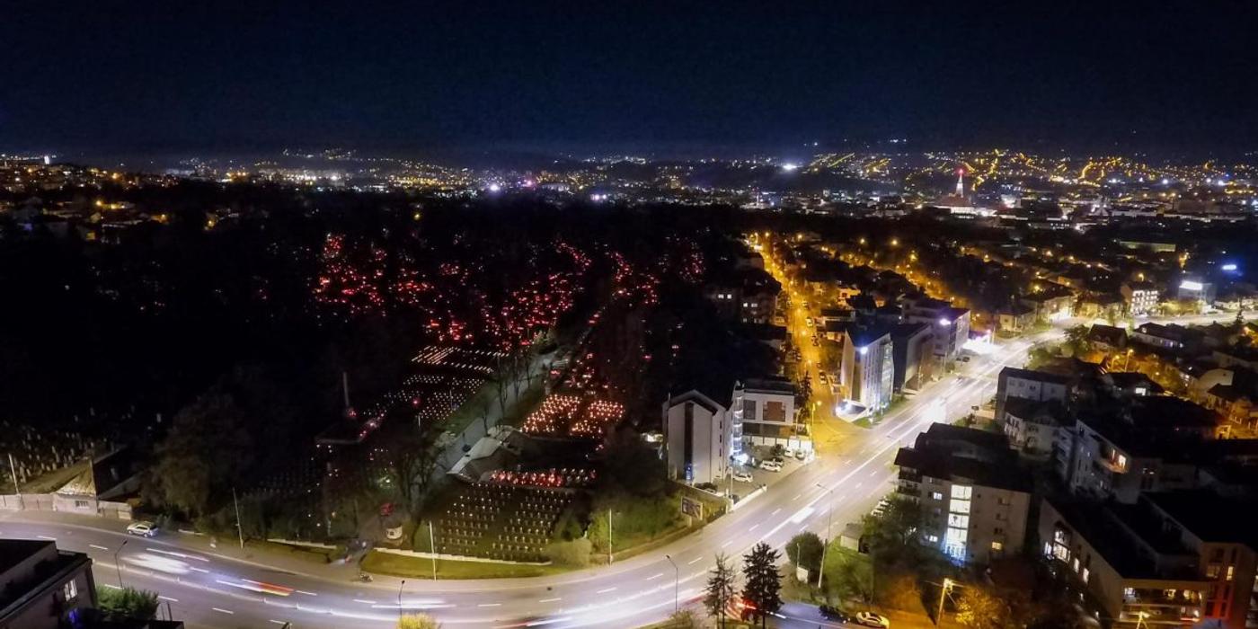 Miercuri, 1 noiembrie, clujenii au luat cu asalt cimitirele din Cluj-Napoca, în noaptea de Luminație