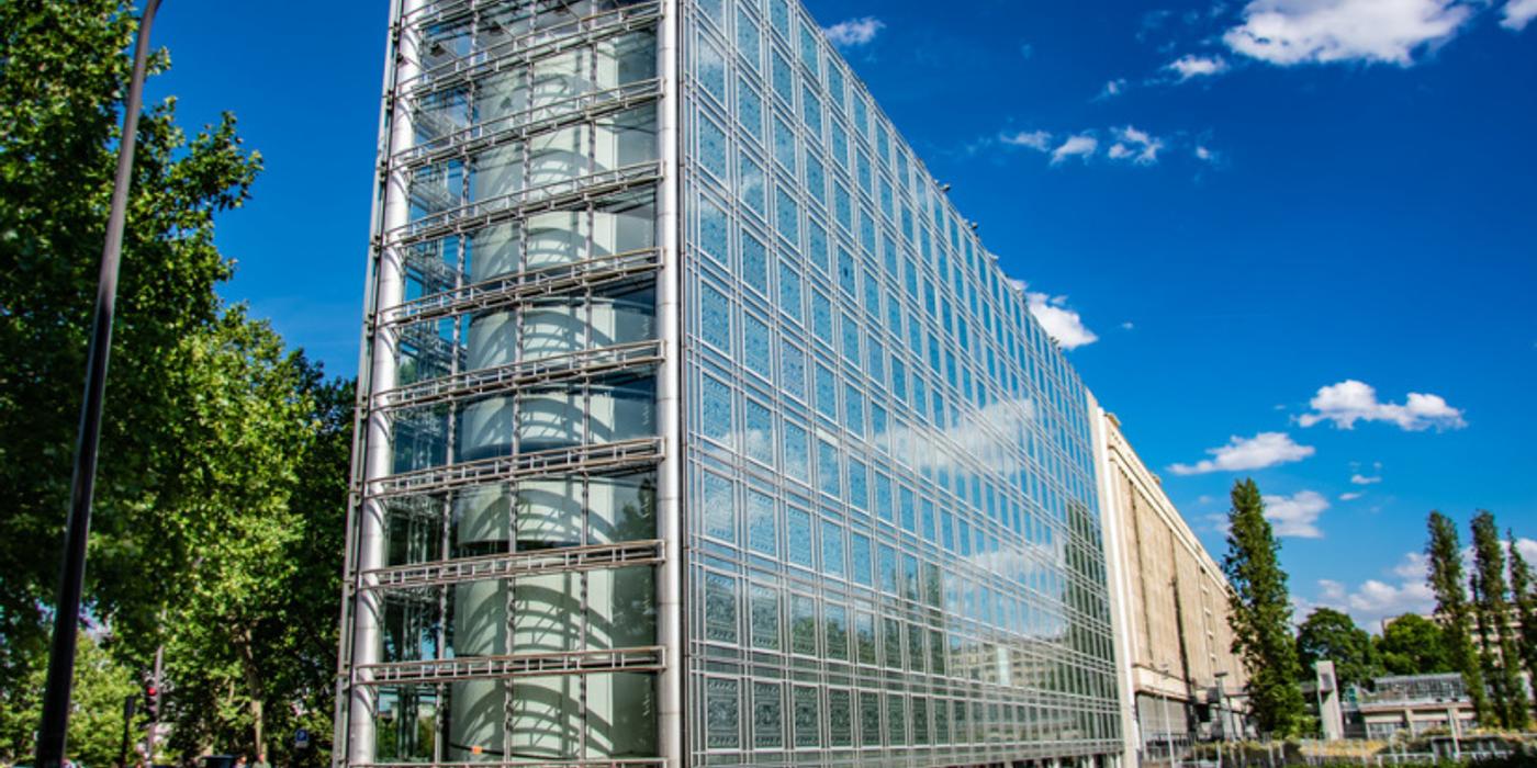 Jean Nouvel și stilul său arhitectural armonios