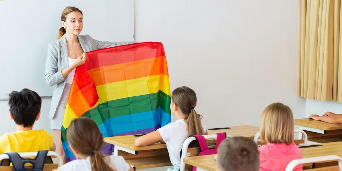 Polonia: Părinții și profesorii și-au unit forțele și au blocat un program de „conștientizare” LGBT pe care niște activiști plănuiau să-l organizeze într-o școală