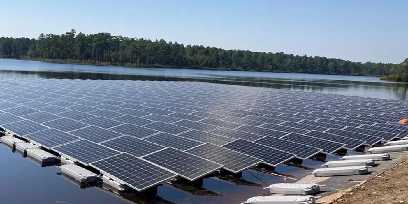 Turcia a inaugurat prima centrală solară plutitoare instalată pe un lac de acumulare pentru irigaţii