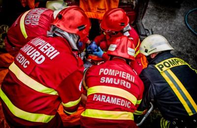 Incident tragic în Huedin, miercuri dimineață. O femeie a căzut de la etajul al patrulea al unui bloc din oraș