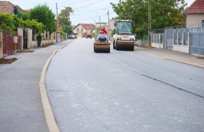 Strada Valea Racoșei și strada Detunata din Turda au fost asfaltate