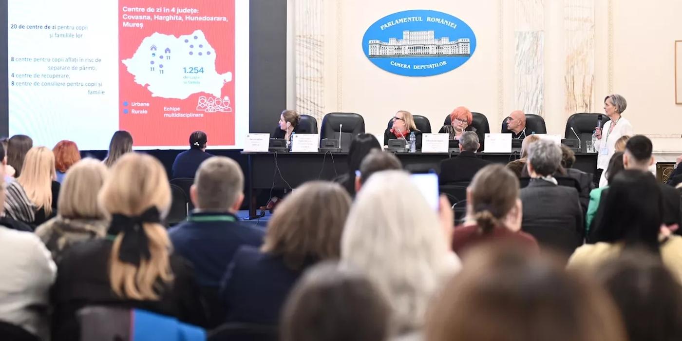 Unul din trei copii români sunt în risc de sărăcie. Ce se poate face?