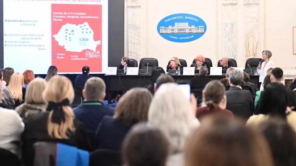 Unul din trei copii români sunt în risc de sărăcie. Ce se poate face?