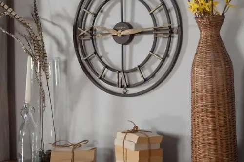 Ceasuri de perete accesorii versatile pentru decoruri moderne