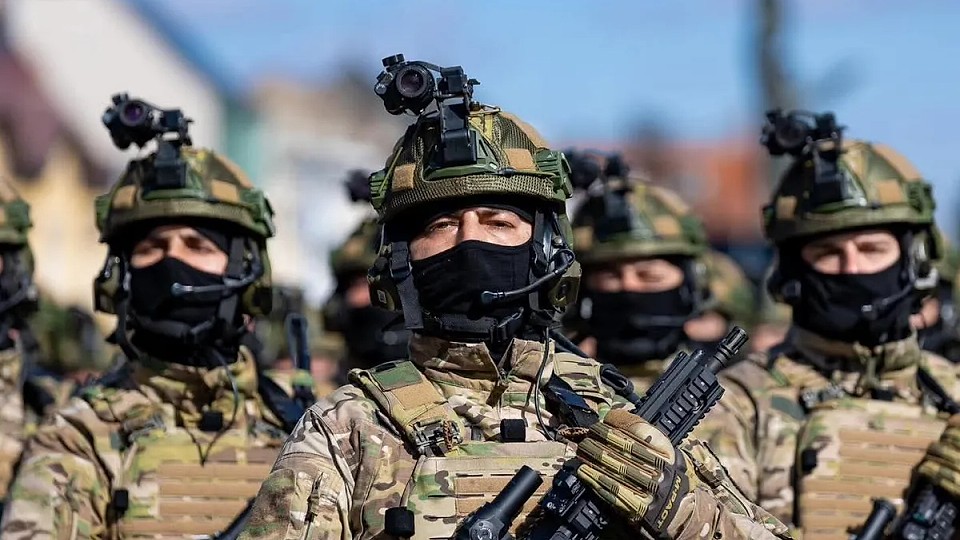 Contraamiral: De ce nu vom trimite soldați în Ucraina? Rolul nostru – să ținem spatele frontului