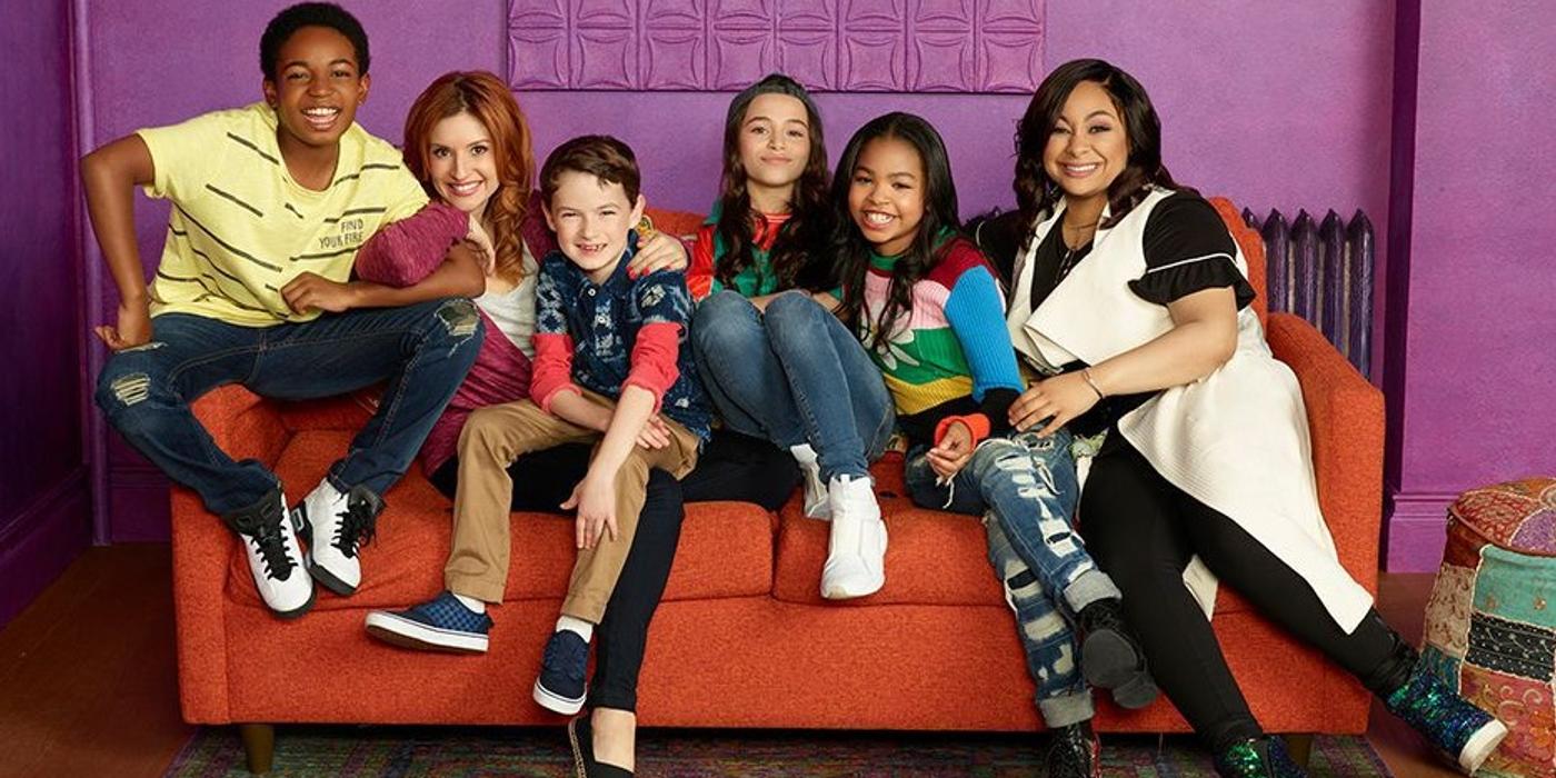 Încă mai este vacanţă, aşa că urmăreşte noutățile lunii septembrie la Disney Channel