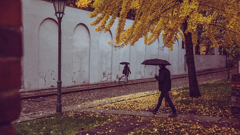 Prognoza meteo, 26 octombrie. Vreme mohorâtă și ploi în mare parte din țară. Unde se vor înregistra ninsori