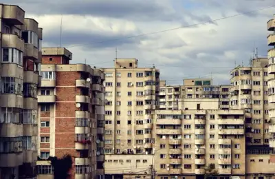 Costuri de achiziție și întreținere: Apartament vs. Casă – Ce Alegere Este Mai Avantajoasă?