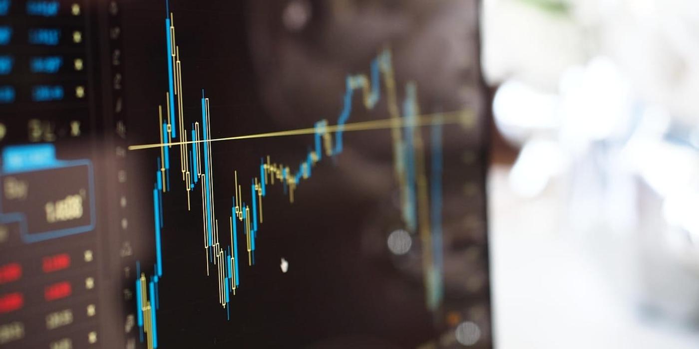 Petrolul explodează, bursele cad, iar economia globală intră în zona de risc. Săptămâna care a zguduit piețele