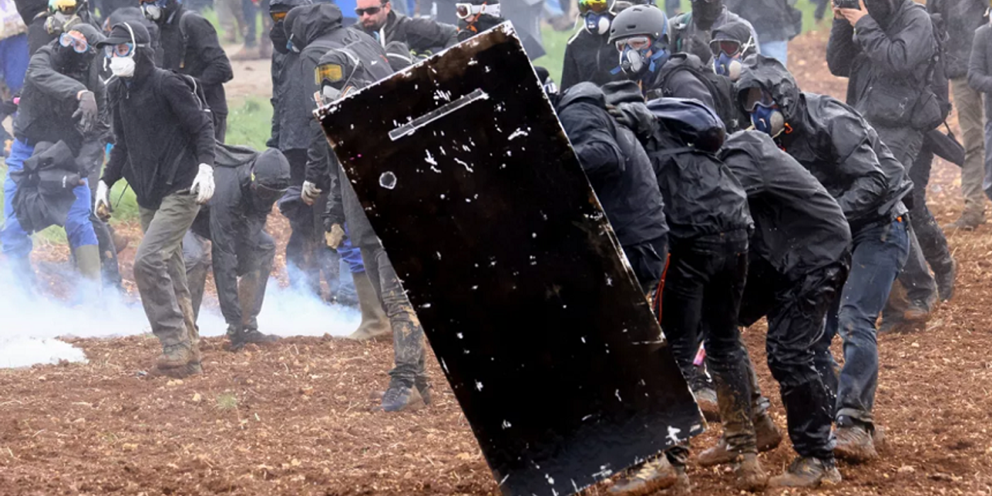 Mobilizări în Franţa împotriva reformei pensionării şi proiectului legii imigraţiei