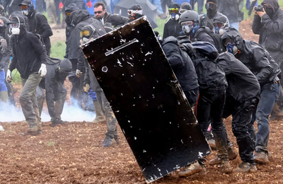 Mobilizări în Franţa împotriva reformei pensionării şi proiectului legii imigraţiei