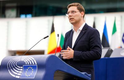 Plenul Parlamentului European a aprobat priorităţile bugetare pentru anul viitor prezentate de negociatorul-şef pentru bugetul UE, europarlamentarul Victor Negrescu