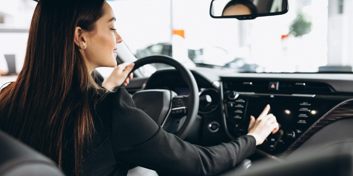 Iluzia hands-free. De ce vorbitul la telefon te face la fel de periculos ca un șofer beat
