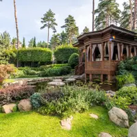 15 idei de foișoare ideale într-o curte mare