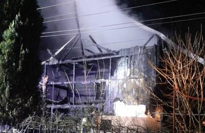 Un incendiu a izbucnit noaptea trecută în localitatea Someșu Rece Uzina