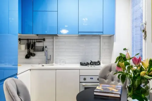 Accente de culoare in amenajarea unui spatiu de 29 mp