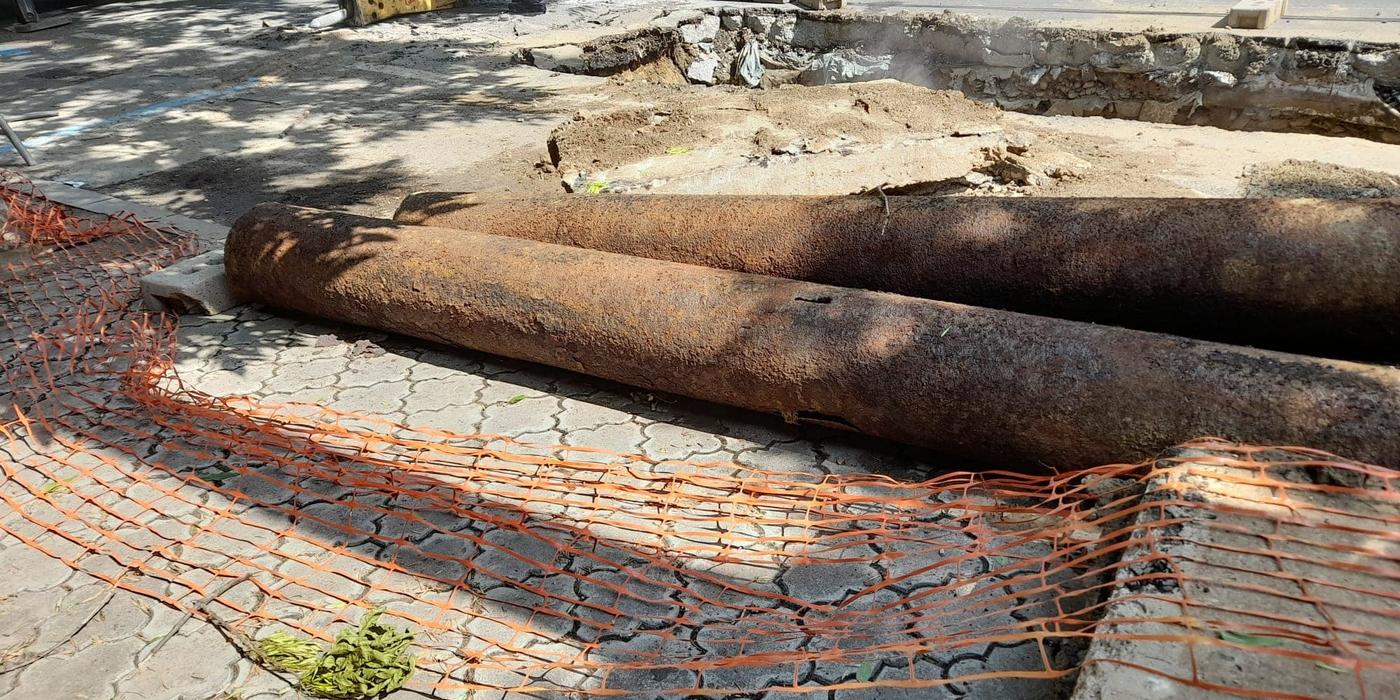 Termoenergetica anunţă continuarea lucrărilor pe Bulevardul Alexandru Ioan Cuza, după ce o nouă avarie a apărut în continuarea celei care tocmai a fost remediată