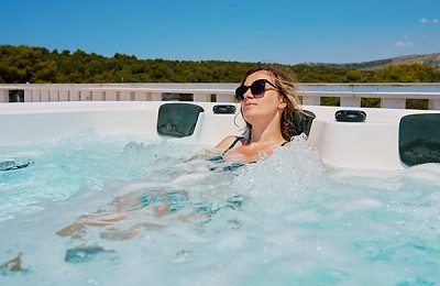 Ghid complet pentru alegerea jacuzzi-ului perfect: factori esențiali și sfaturi utile